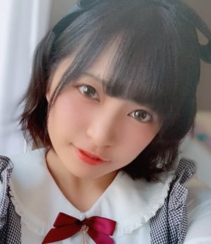 根尾あかり